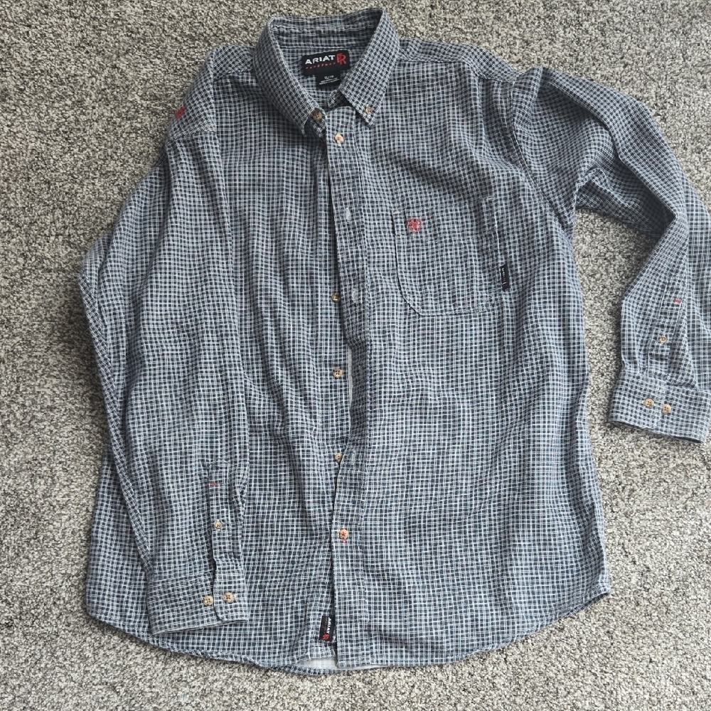 Ariat Men's Blue & White Checkered Button-Down Shirt Work Shirt. Fire Resistant